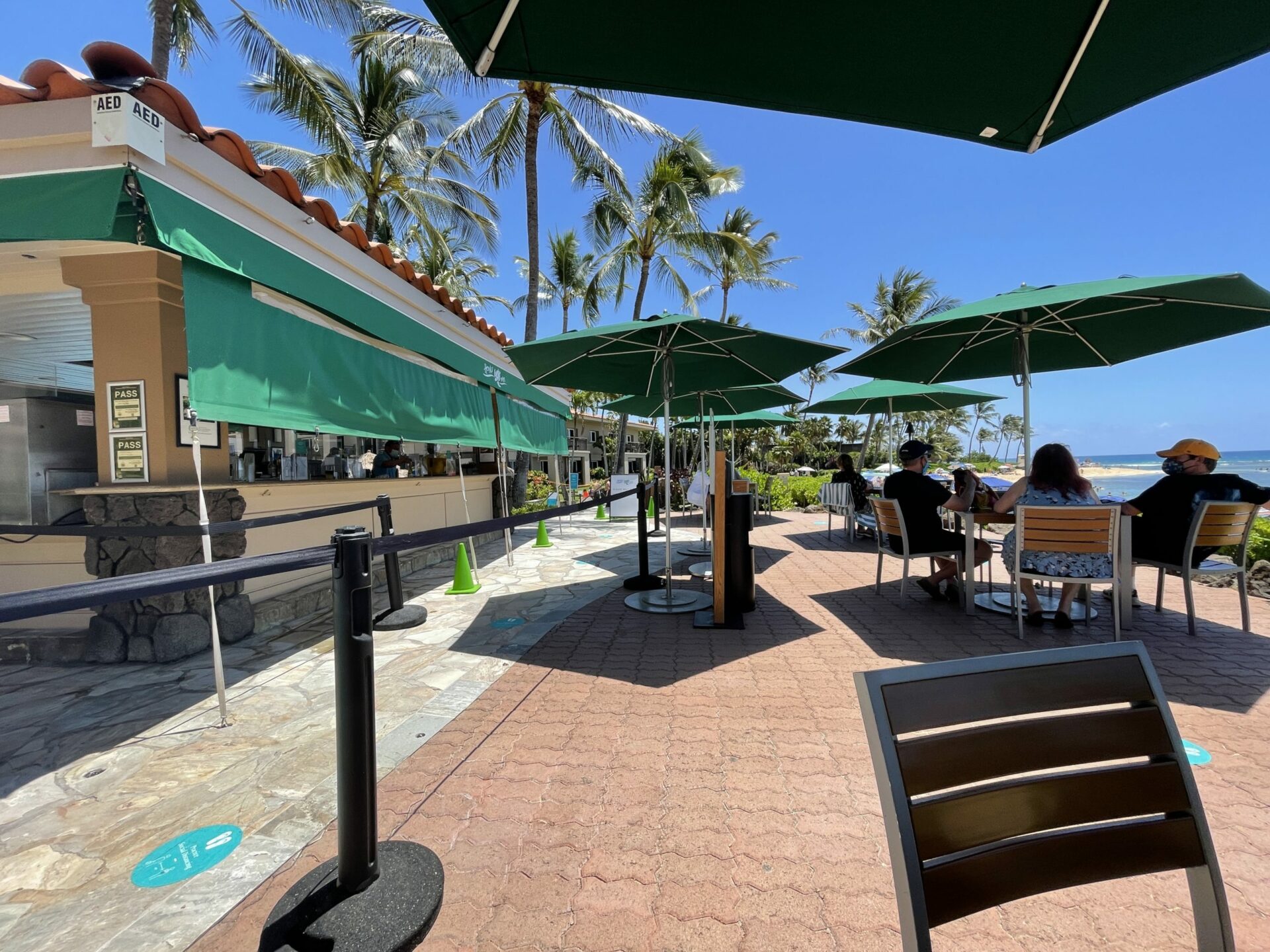 The Honu Bar - Poipu Beach's Perfect Spot - Travel Poipu 